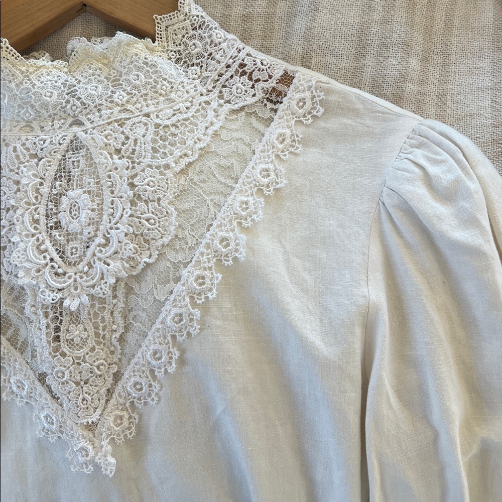 Vintage White Lace Trim Blouse